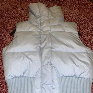 NWT Sleeveless, Puffy Jacket.🫐